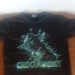 Dynamic Black Short Sleeve Tee with Striking Graphic